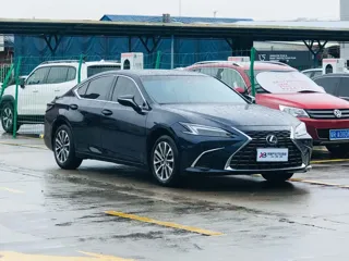 Lexus ES 2025 купить из Китая, цена 5 060 000 ₽ — Suifenhe Auto