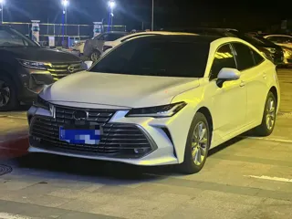 Toyota Avalon 2024 купить из Китая, цена 3 850 000 ₽ — Suifenhe Auto