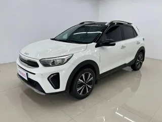 Kia Stonic 2023 купить из Китая, цена 1 415 000 ₽ — Suifenhe Auto