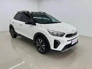 Kia Stonic 2023 купить из Китая, цена 1 415 000 ₽ — Suifenhe Auto