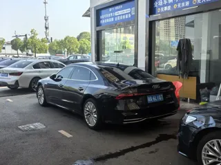 Audi A7L 2024 купить из Китая, цена 5 074 000 ₽ — Suifenhe Auto