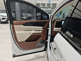 BYD Xia 2025 купить из Китая, цена 5 360 000 ₽ — Suifenhe Auto