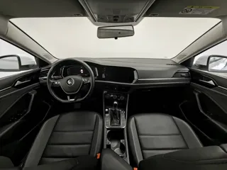 Volkswagen Sagitar 2022 купить из Китая, цена 1 315 000 ₽ — Suifenhe Auto