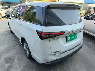 Wuling Jiachen 2024 купить из Китая, цена 1 274 000 ₽ — Suifenhe Auto