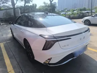 Hongqi H6 2026 купить из Китая, цена 3 888 000 ₽ — Suifenhe Auto