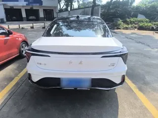 Hongqi H6 2026 купить из Китая, цена 3 888 000 ₽ — Suifenhe Auto
