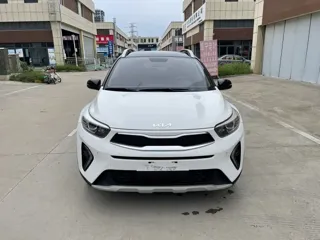 Kia Stonic 2023 купить из Китая, цена 1 404 000 ₽ — Suifenhe Auto