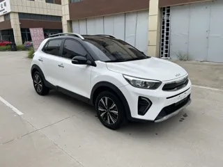 Kia Stonic 2023 купить из Китая, цена 1 404 000 ₽ — Suifenhe Auto