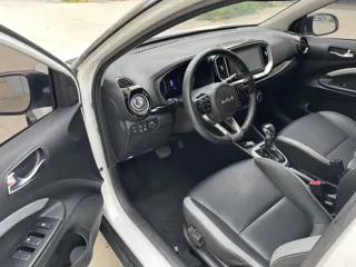 Kia Stonic 2023 купить из Китая, цена 1 404 000 ₽ — Suifenhe Auto