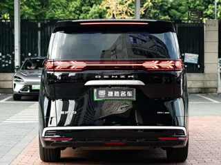 Denza D9 2024 купить из Китая, цена 6 111 000 ₽ — Suifenhe Auto