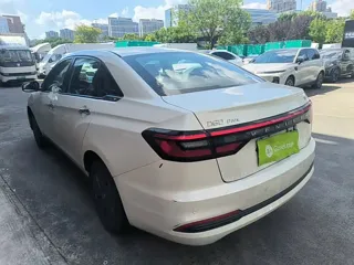 Venucia D60EV 2022 купить из Китая, цена 1 178 000 ₽ — Suifenhe Auto