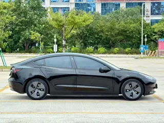 Tesla Model 3 2023 купить из Китая, цена 4 854 000 ₽ — Suifenhe Auto