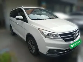 Baojun 730 2019 купить из Китая, цена 1 211 000 ₽ — Suifenhe Auto