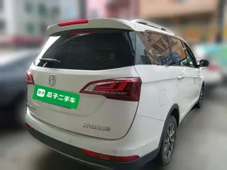 Baojun 730 2019 купить из Китая, цена 1 211 000 ₽ — Suifenhe Auto