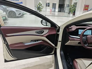 BYD 07 DM-i 2025 купить из Китая, цена 4 034 000 ₽ — Suifenhe Auto