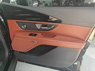 Lincoln Nautilus (Import) 2025 купить из Китая, цена 5 606 000 ₽ — Suifenhe Auto