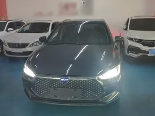 BYD e2 2020 купить из Китая, цена 1 147 000 ₽ — Suifenhe Auto
