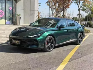 MG MG7 2024 купить из Китая, цена 3 331 000 ₽ — Suifenhe Auto