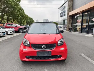 smart fortwo 2018 купить из Китая, цена 1 164 000 ₽ — Suifenhe Auto