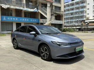 XPeng P5 2024 купить из Китая, цена 4 159 000 ₽ — Suifenhe Auto