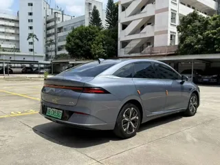XPeng P5 2024 купить из Китая, цена 4 159 000 ₽ — Suifenhe Auto