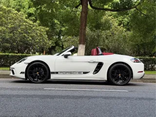 Porsche 718 2024 купить из Китая, цена 10 929 000 ₽ — Suifenhe Auto