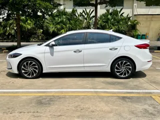 Hyundai Elantra 2019 купить из Китая, цена 1 291 000 ₽ — Suifenhe Auto