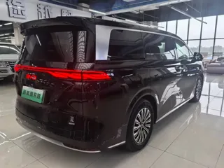 BYD Xia 2025 купить из Китая, цена 5 068 000 ₽ — Suifenhe Auto