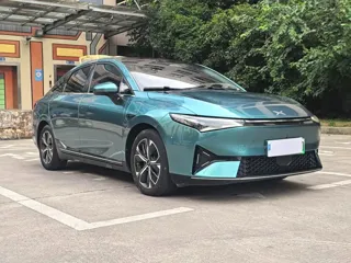 XPeng P5 2022 купить из Китая, цена 3 192 000 ₽ — Suifenhe Auto