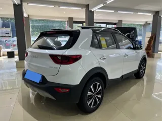 Kia Stonic 2025 купить из Китая, цена 1 703 000 ₽ — Suifenhe Auto