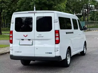 Wuling Yangguang 2024 купить из Китая, цена 1 419 000 ₽ — Suifenhe Auto