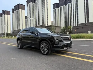 Cadillac XT4 2026