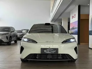BYD 07 DM-i 2025 купить из Китая, цена 4 073 000 ₽ — Suifenhe Auto