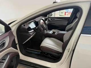 BYD 07 DM-i 2025 купить из Китая, цена 4 073 000 ₽ — Suifenhe Auto