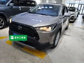 Toyota Corolla Cross 2024 купить из Китая, цена 2 973 000 ₽ — Suifenhe Auto