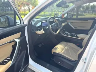 Geely Boyue L 2024 купить из Китая, цена 2 826 000 ₽ — Suifenhe Auto
