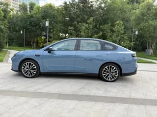 Leapmotor B01 2025 купить из Китая, цена 3 005 000 ₽ — Suifenhe Auto