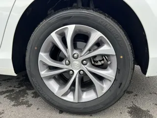 Buick Verano 2024 купить из Китая, цена 2 504 000 ₽ — Suifenhe Auto