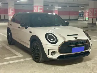 MINI CLUBMAN 2024