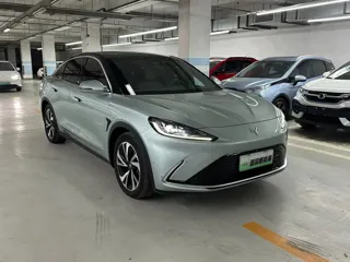ARCFOX S 2022 купить из Китая, цена 3 655 000 ₽ — Suifenhe Auto