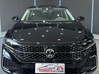 Volkswagen Passat 2026 купить из Китая, цена 4 086 000 ₽ — Suifenhe Auto