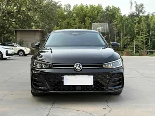 Volkswagen Passat 2024 купить из Китая, цена 4 076 000 ₽ — Suifenhe Auto