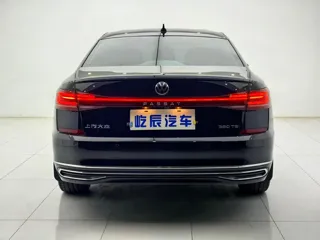 Volkswagen Passat 2024 купить из Китая, цена 3 596 000 ₽ — Suifenhe Auto