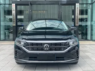 Volkswagen Passat 2024 купить из Китая, цена 4 089 000 ₽ — Suifenhe Auto