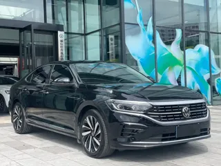 Volkswagen Passat 2024 купить из Китая, цена 4 089 000 ₽ — Suifenhe Auto