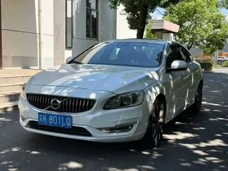 Volvo S60 2018 купить из Китая, цена 1 372 000 ₽ — Suifenhe Auto