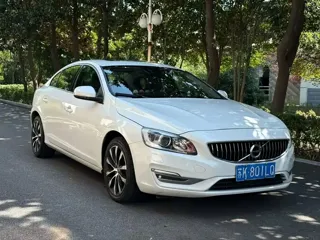 Volvo S60 2018 купить из Китая, цена 1 372 000 ₽ — Suifenhe Auto