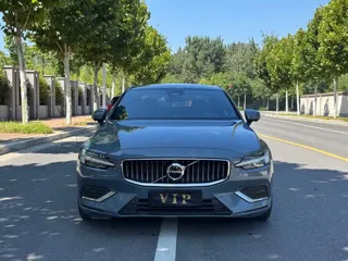 Volvo S60 2024 купить из Китая, цена 3 195 000 ₽ — Suifenhe Auto