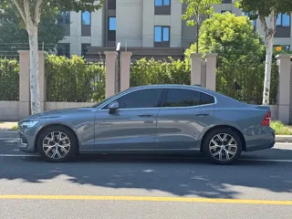 Volvo S60 2024 купить из Китая, цена 3 195 000 ₽ — Suifenhe Auto