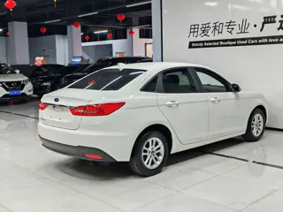 Ford Escort 2021 купить из Китая, цена 1 229 000 ₽ — Suifenhe Auto